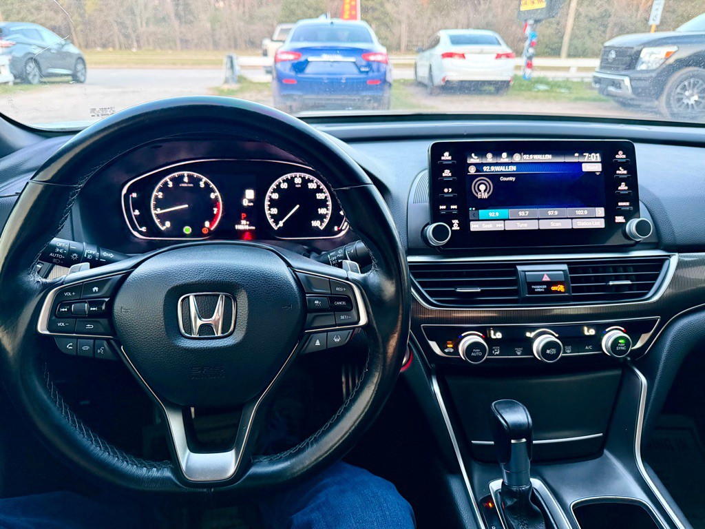 2022 Honda Accord Image 5