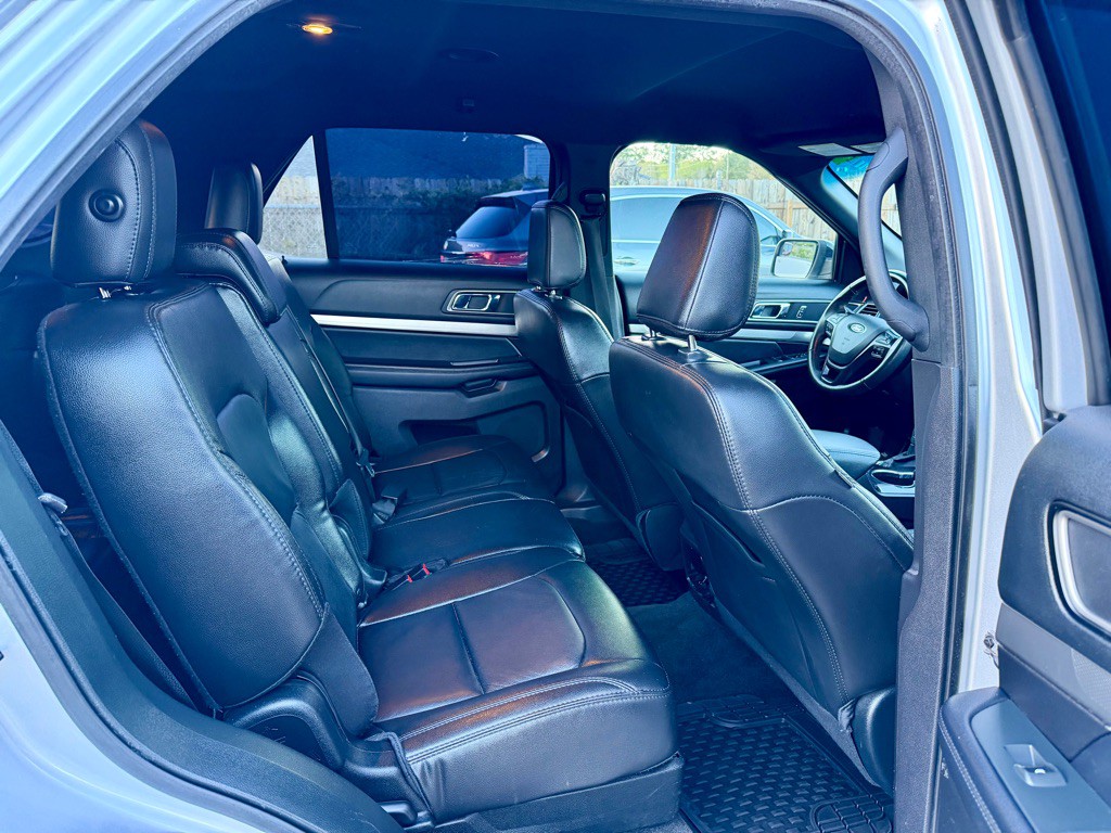 2018 Ford Explorer Image 7