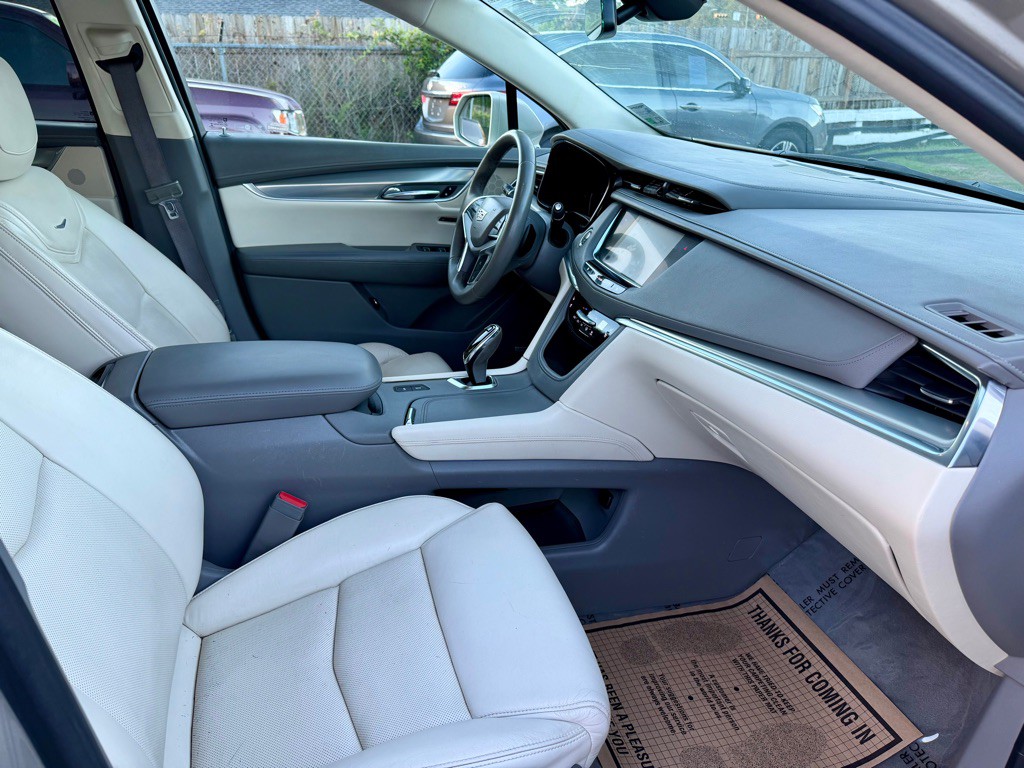 2017 Cadillac XT5 Image 8