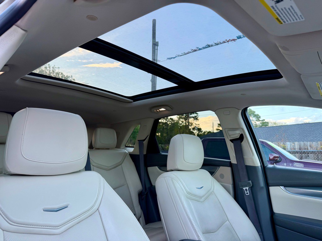 2017 Cadillac XT5 Image 10