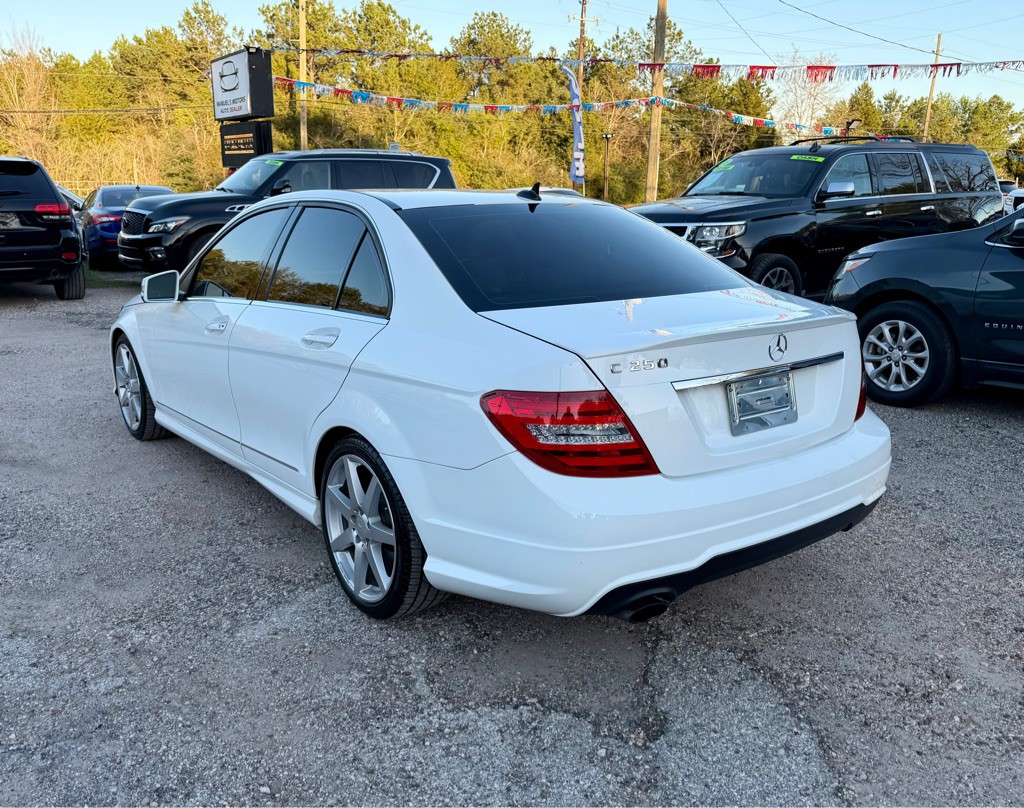 2014 Mercedes-Benz C-Class Image 3