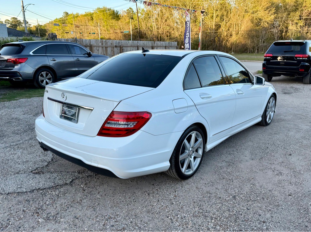 2014 Mercedes-Benz C-Class Image 4