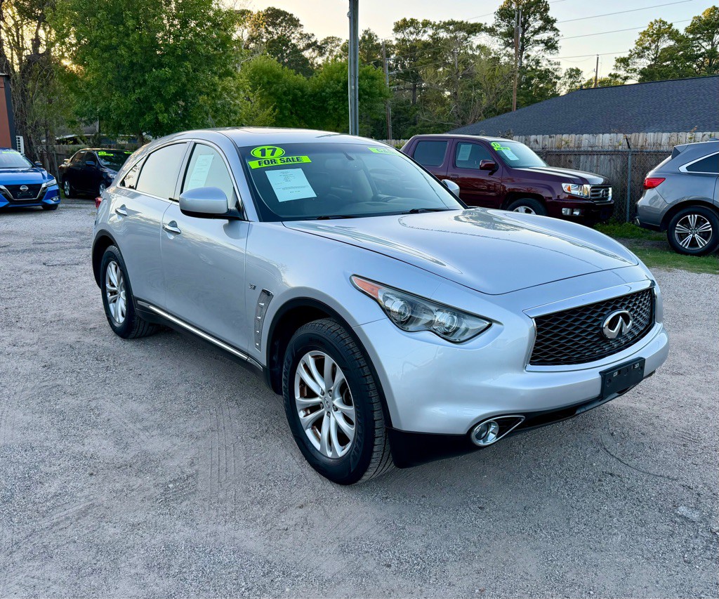 2017 INFINITI QX70 Image 1