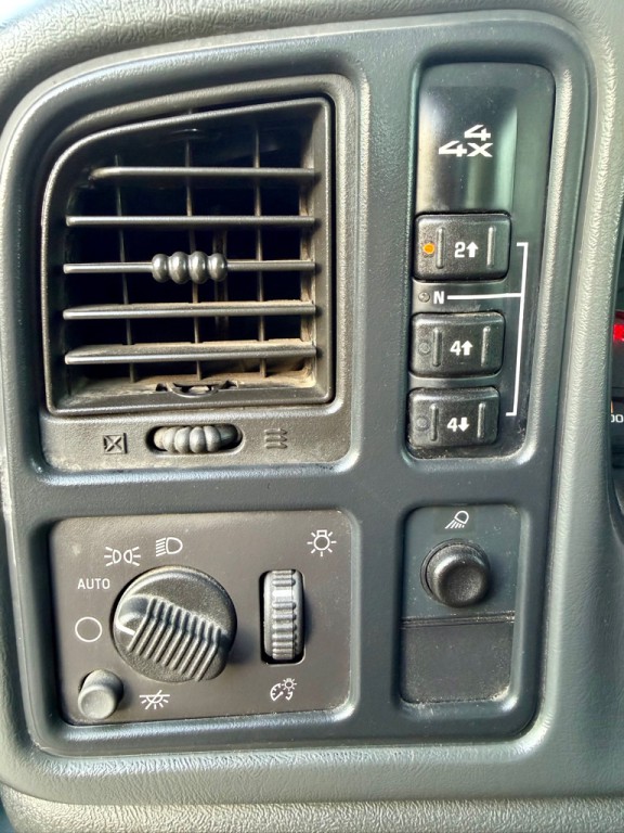 2005 Chevrolet Silverado 1500 Image 9