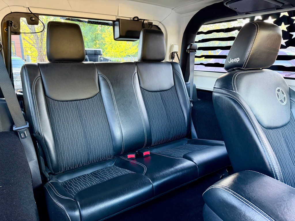 2015 Jeep Wrangler Image 8