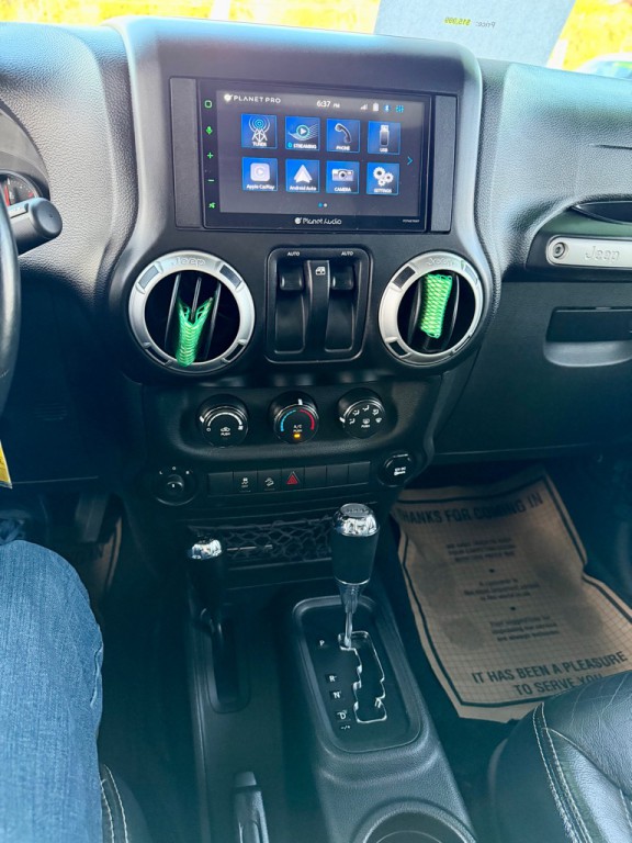 2015 Jeep Wrangler Image 11