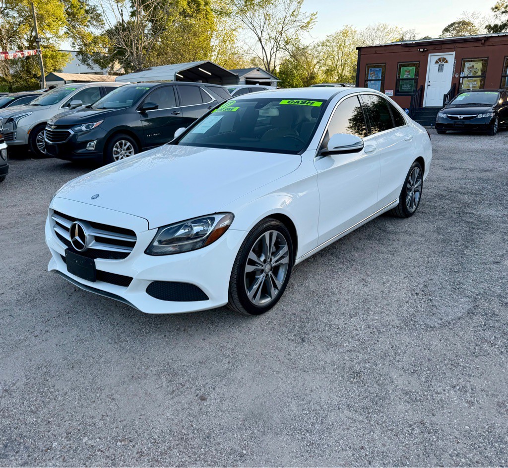 2017 Mercedes-Benz C-Class Image 2