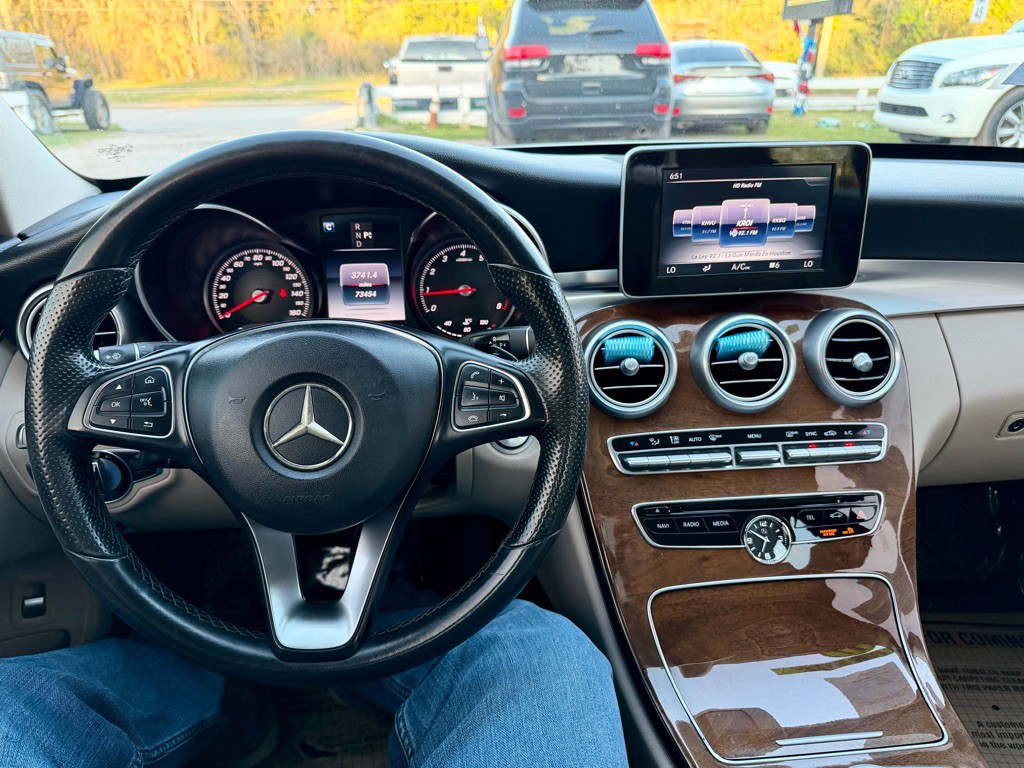2017 Mercedes-Benz C-Class Image 7