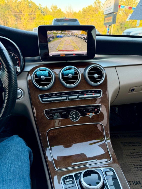 2017 Mercedes-Benz C-Class Image 10