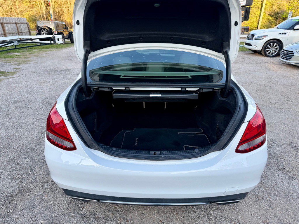 2017 Mercedes-Benz C-Class Image 12