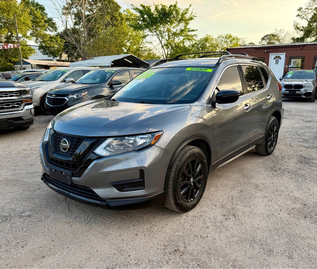 2018 Nissan Rogue Image 2