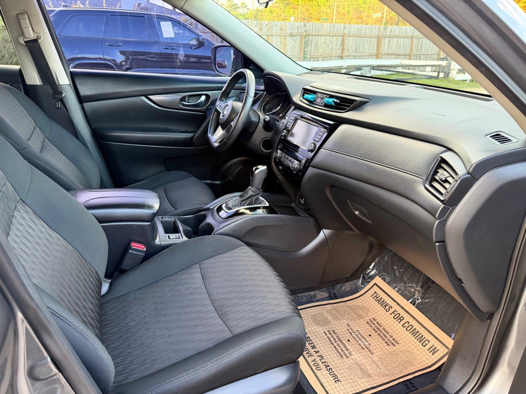 2018 Nissan Rogue Image 5