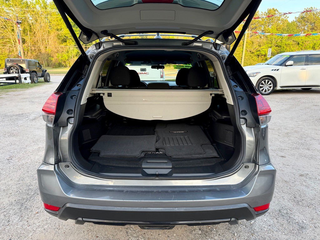 2018 Nissan Rogue Image 11