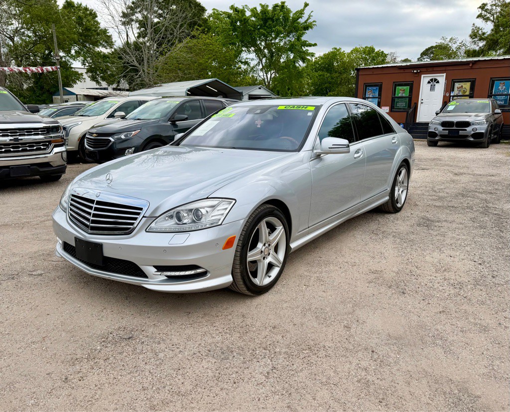 2010 Mercedes-Benz S-Class Image 2