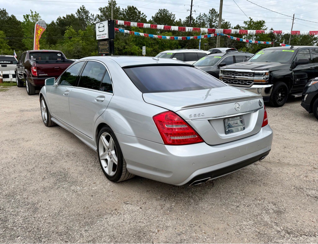 2010 Mercedes-Benz S-Class Image 3
