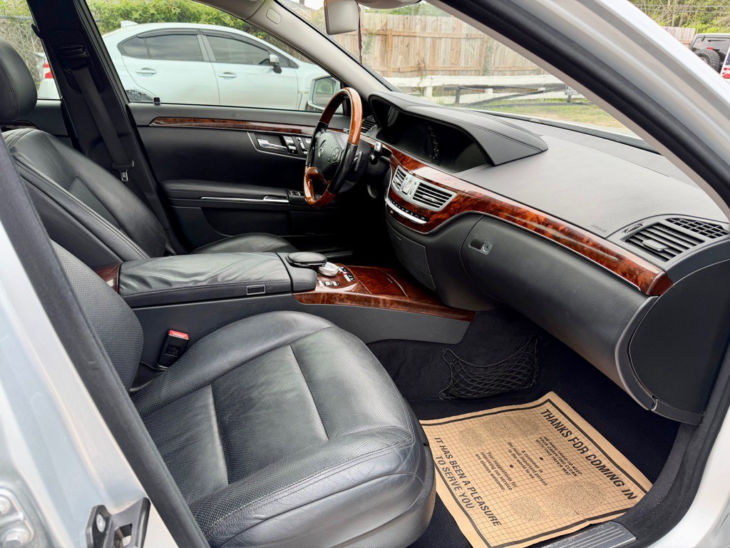 2010 Mercedes-Benz S-Class Image 6