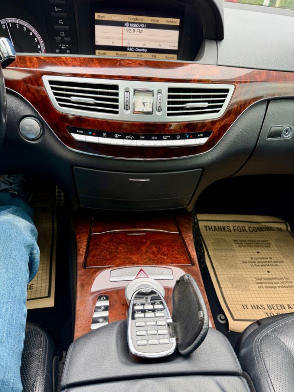 2010 Mercedes-Benz S-Class Image 8