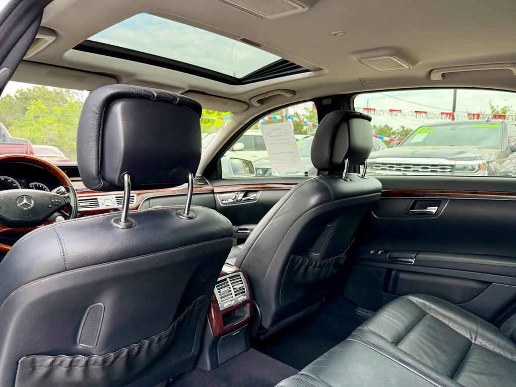 2010 Mercedes-Benz S-Class Image 9
