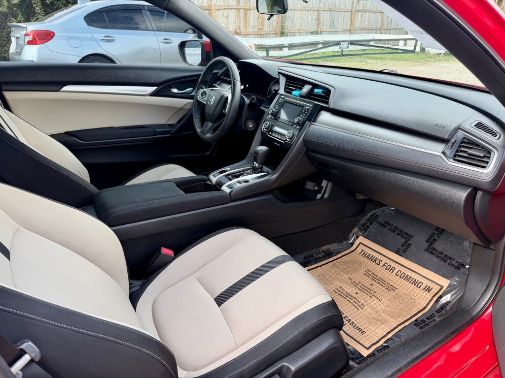 2017 Honda Civic Image 6