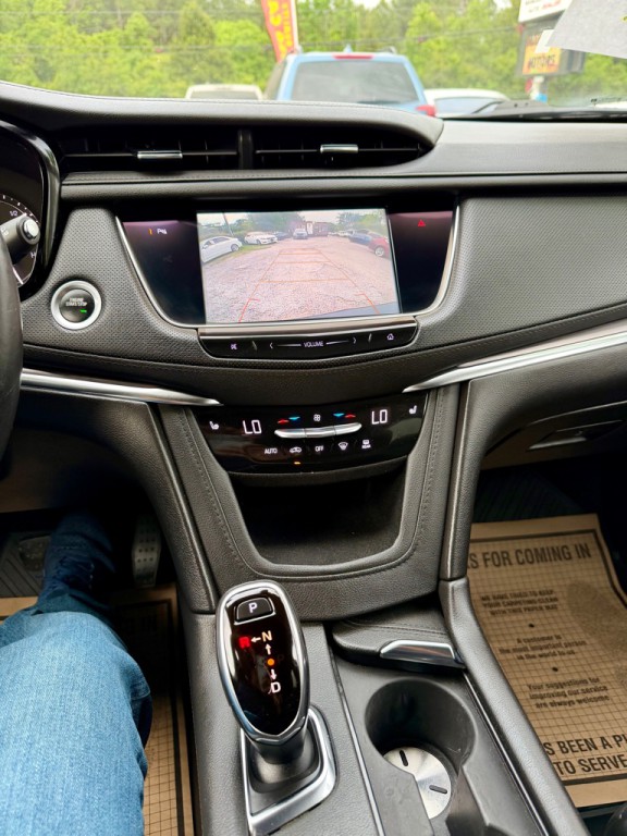2019 Cadillac XT5 Image 10