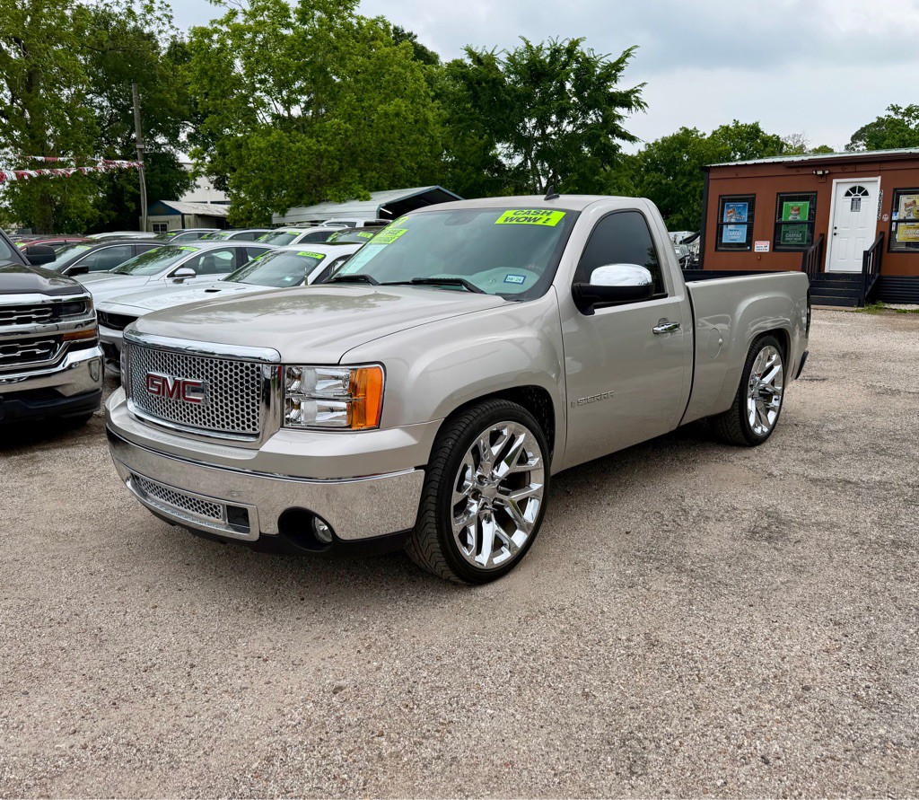 2008 GMC Sierra Image 2