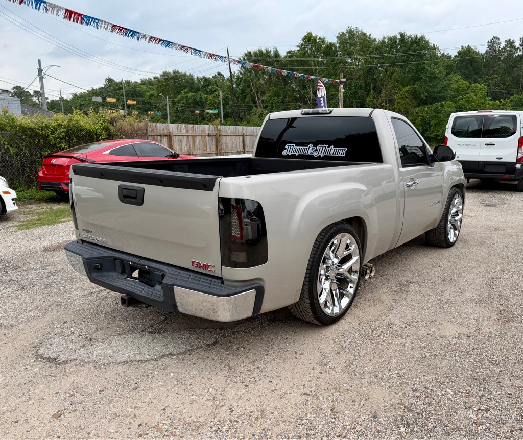 2008 GMC Sierra Image 4