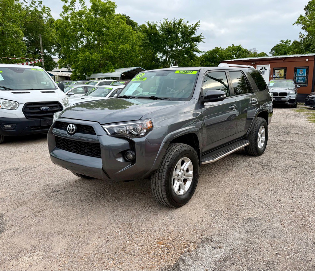 2015 Toyota 4Runner Image 2