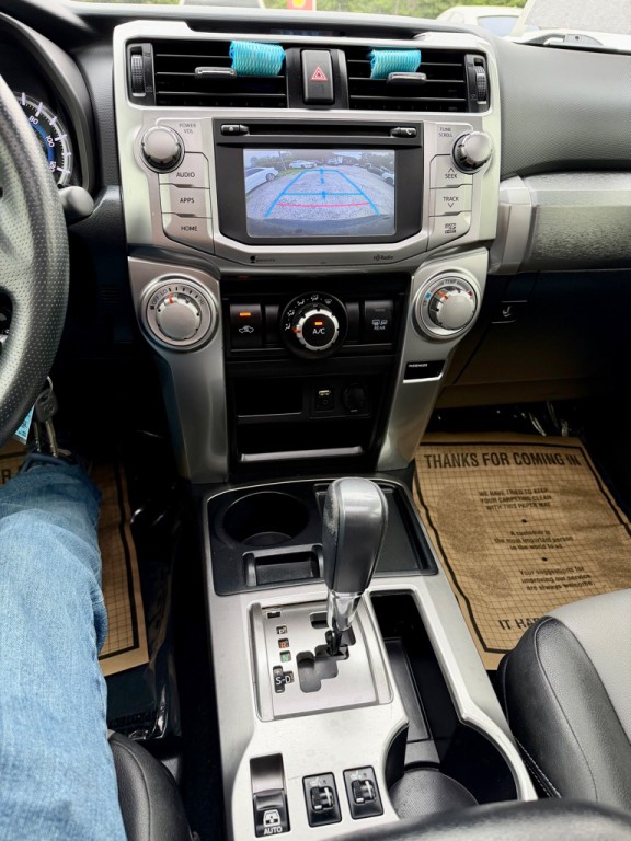 2015 Toyota 4Runner Image 10