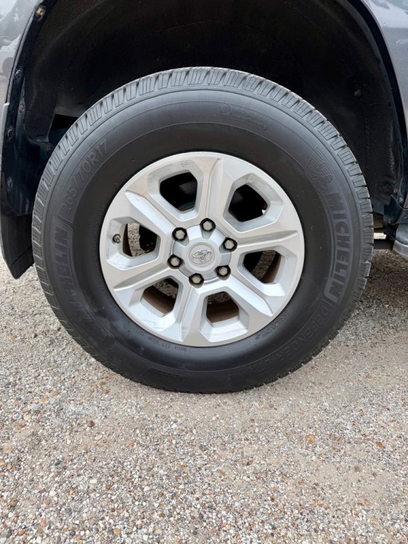 2015 Toyota 4Runner Image 13
