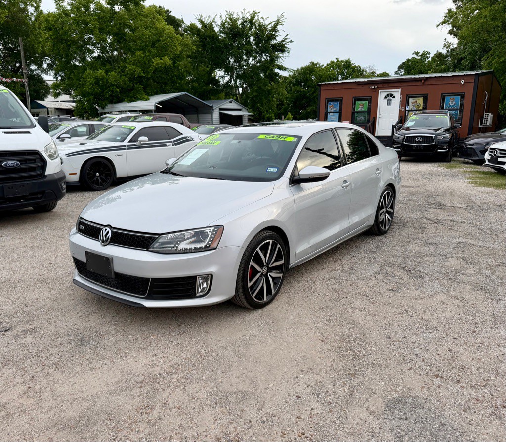 2013 Volkswagen Jetta Image 2