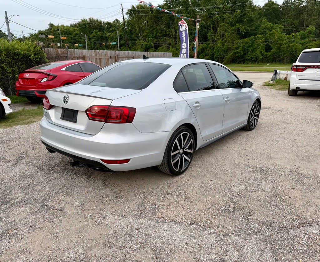 2013 Volkswagen Jetta Image 4