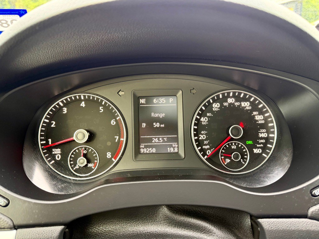 2013 Volkswagen Jetta Image 9