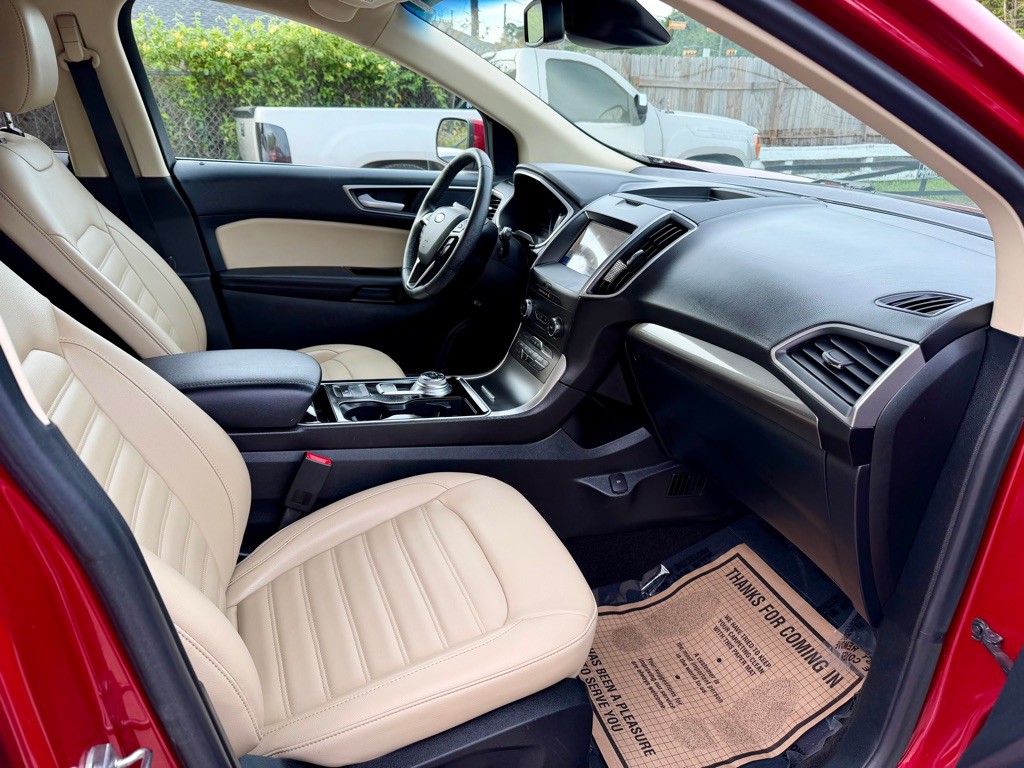 2020 Ford Edge Image 5