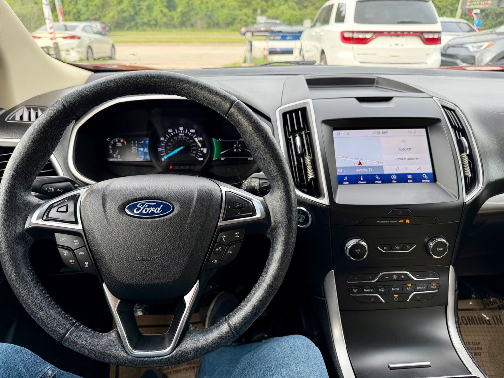 2020 Ford Edge Image 8