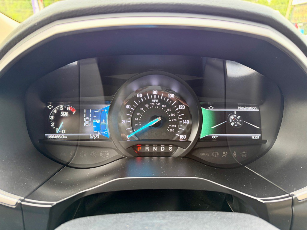 2020 Ford Edge Image 9