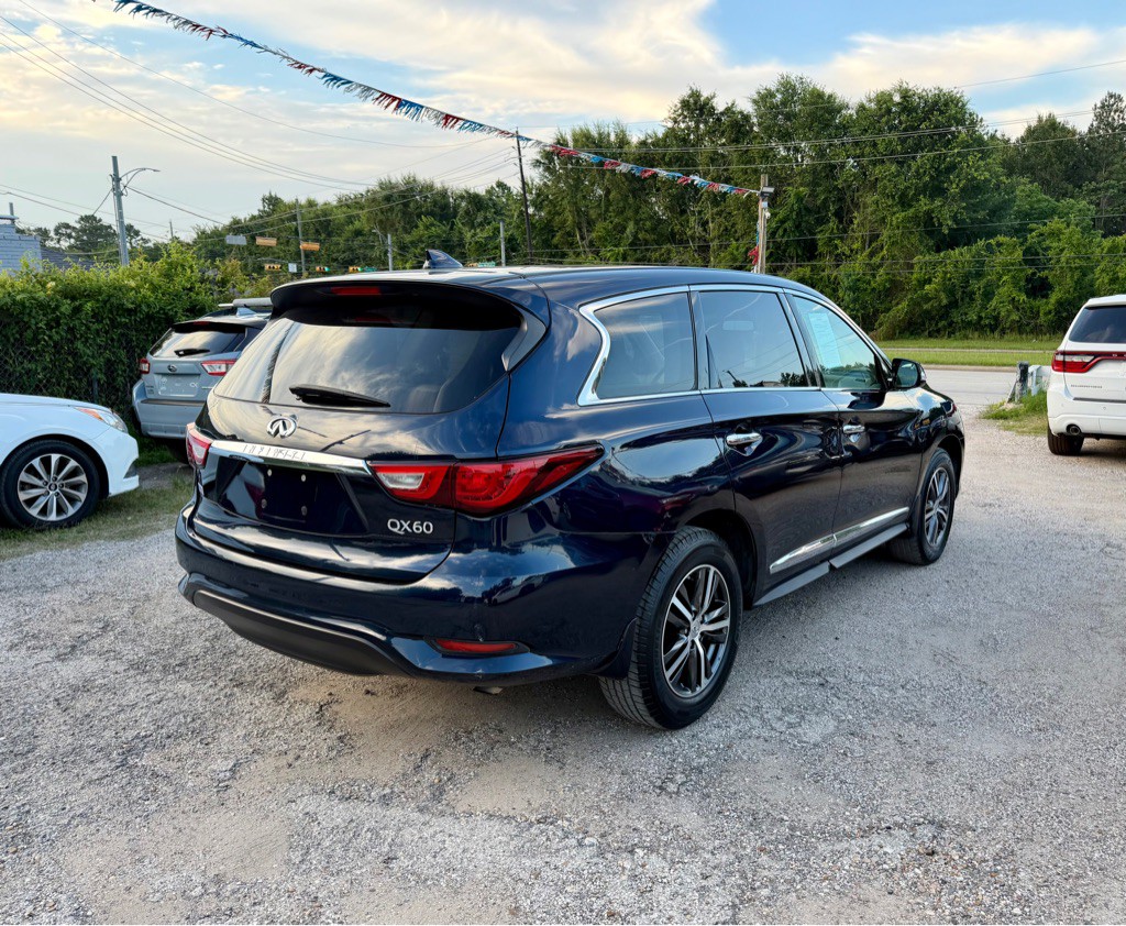 2017 INFINITI QX60 Image 4