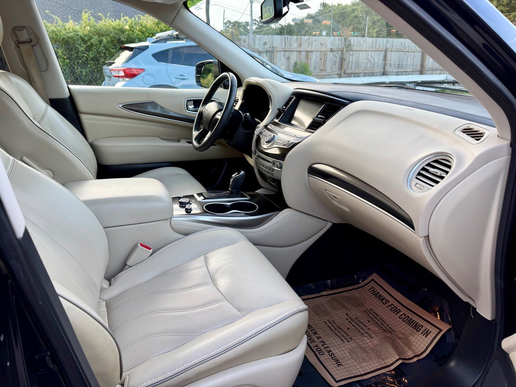 2017 INFINITI QX60 Image 8
