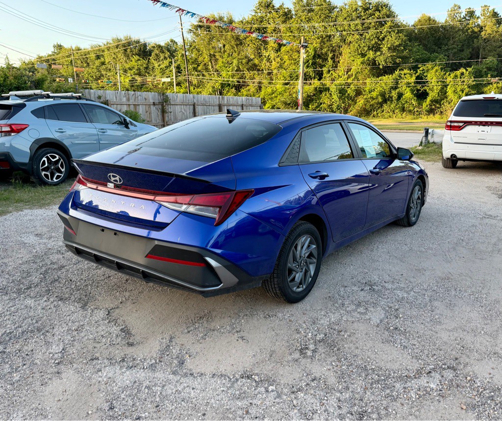 2024 Hyundai Elantra Image 4