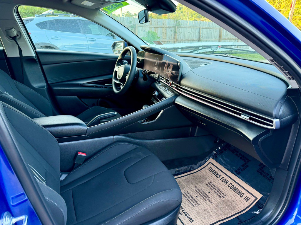 2024 Hyundai Elantra Image 5