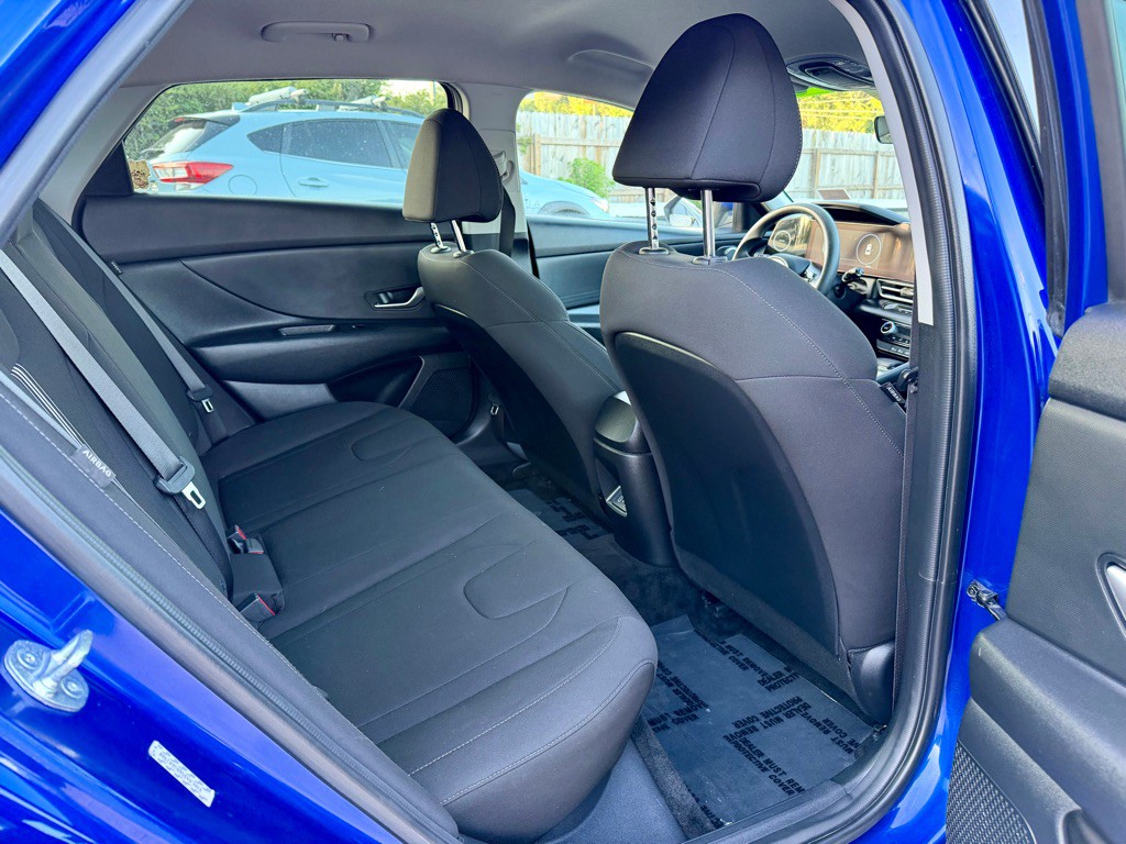 2024 Hyundai Elantra Image 6