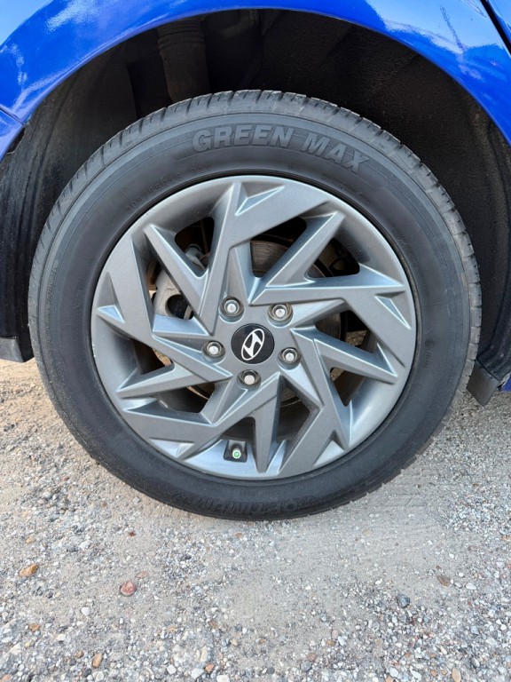 2024 Hyundai Elantra Image 11