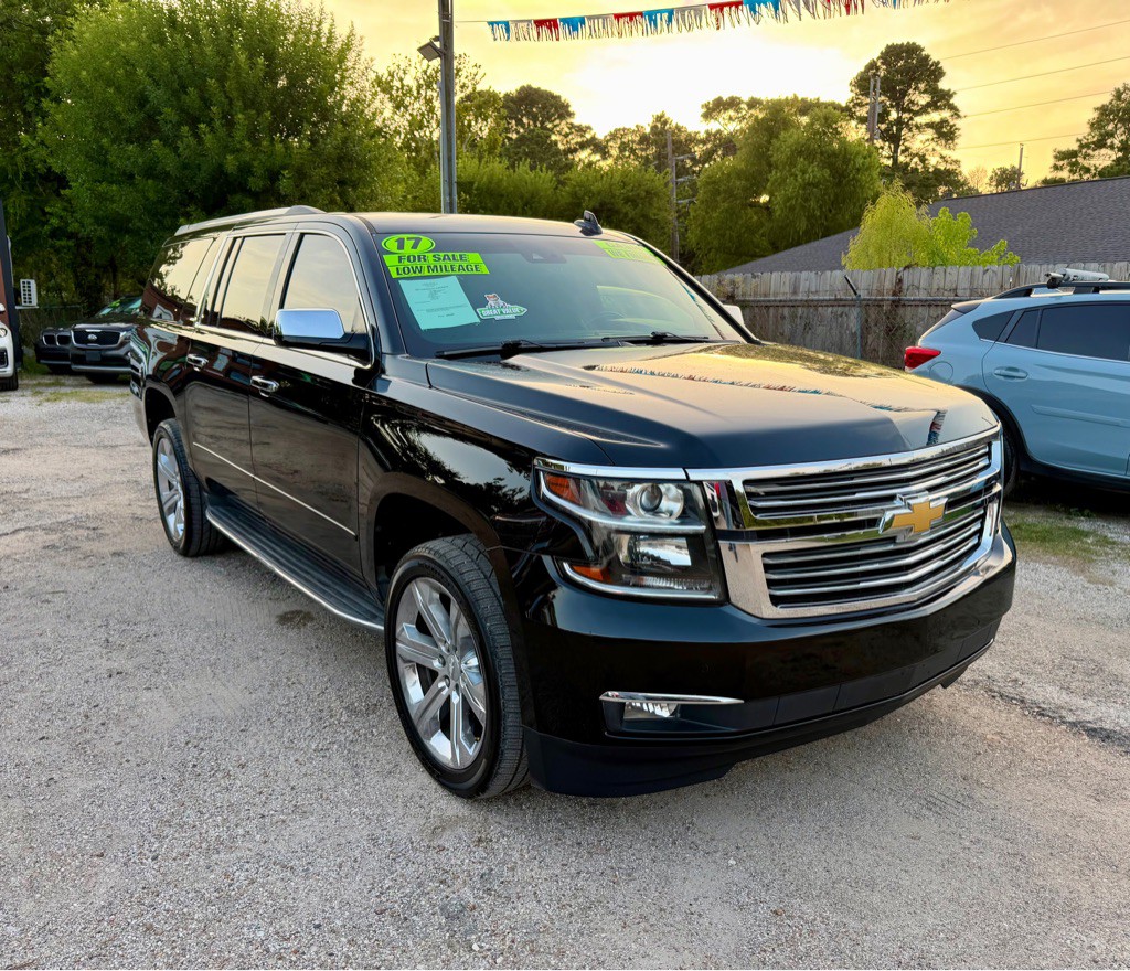 2017 Chevrolet Suburban Image 1