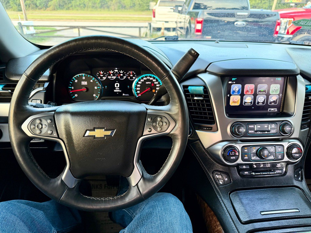 2017 Chevrolet Suburban Image 9