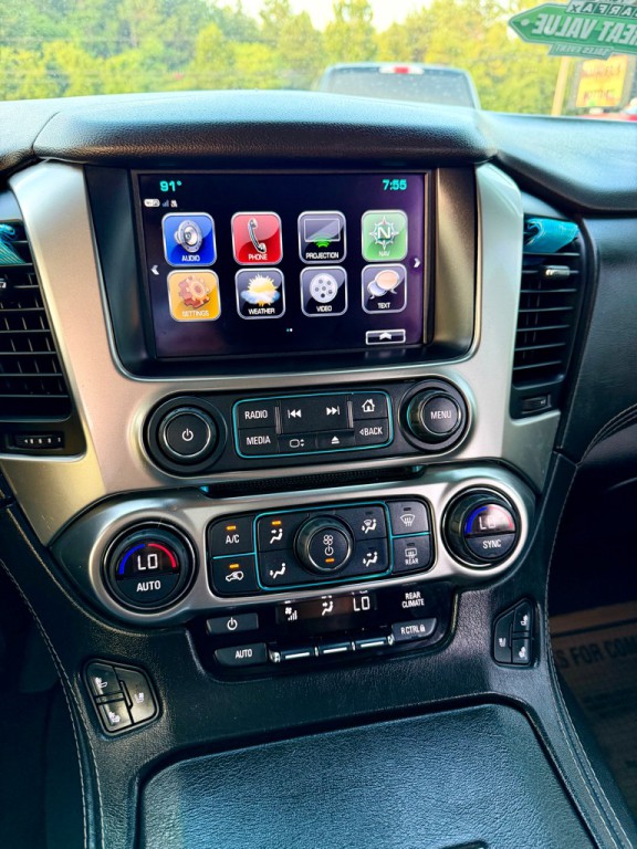2017 Chevrolet Suburban Image 11