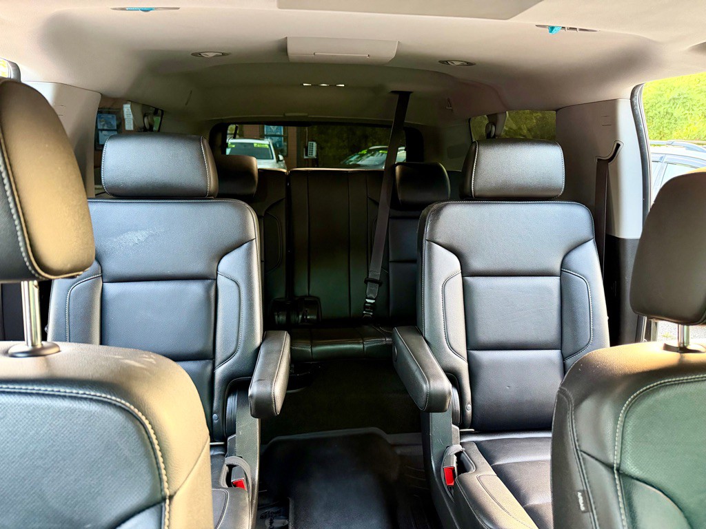 2017 Chevrolet Suburban Image 13