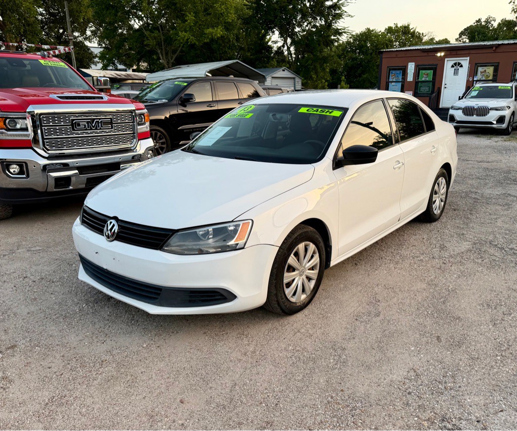 2013 Volkswagen Jetta Image 2