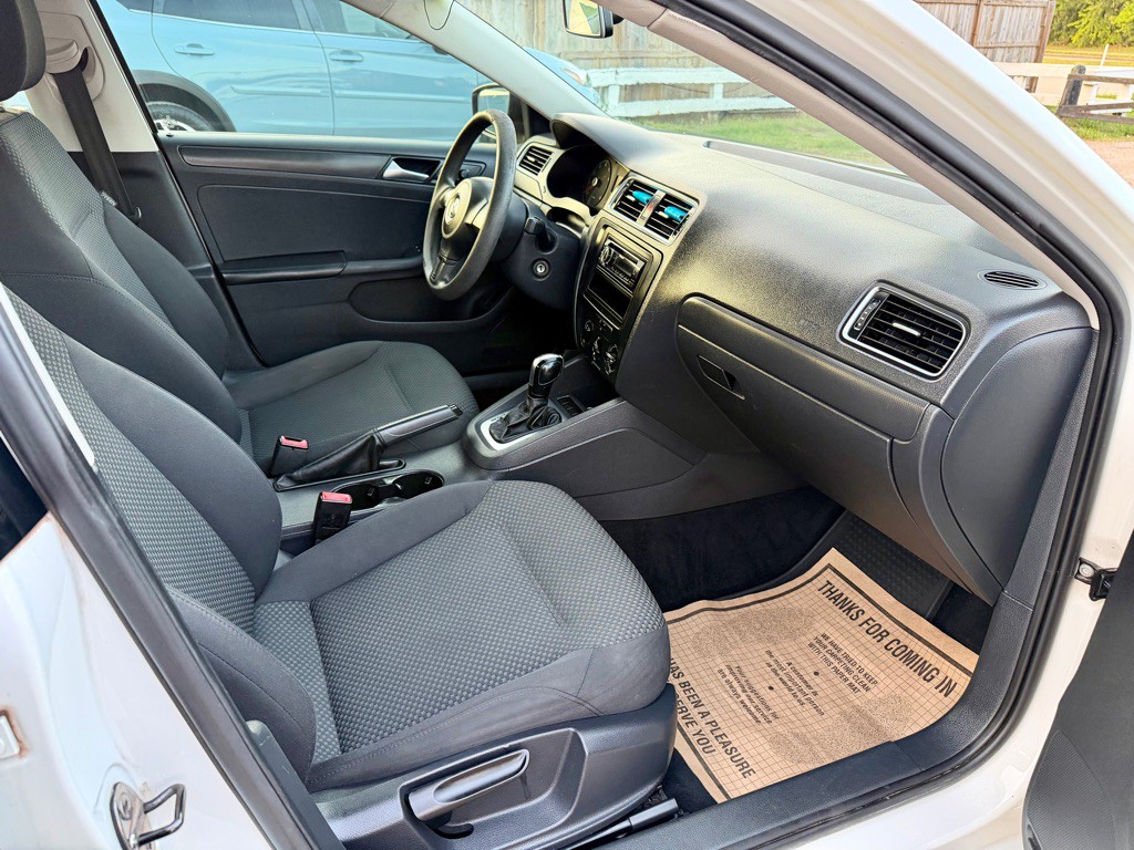 2013 Volkswagen Jetta Image 5
