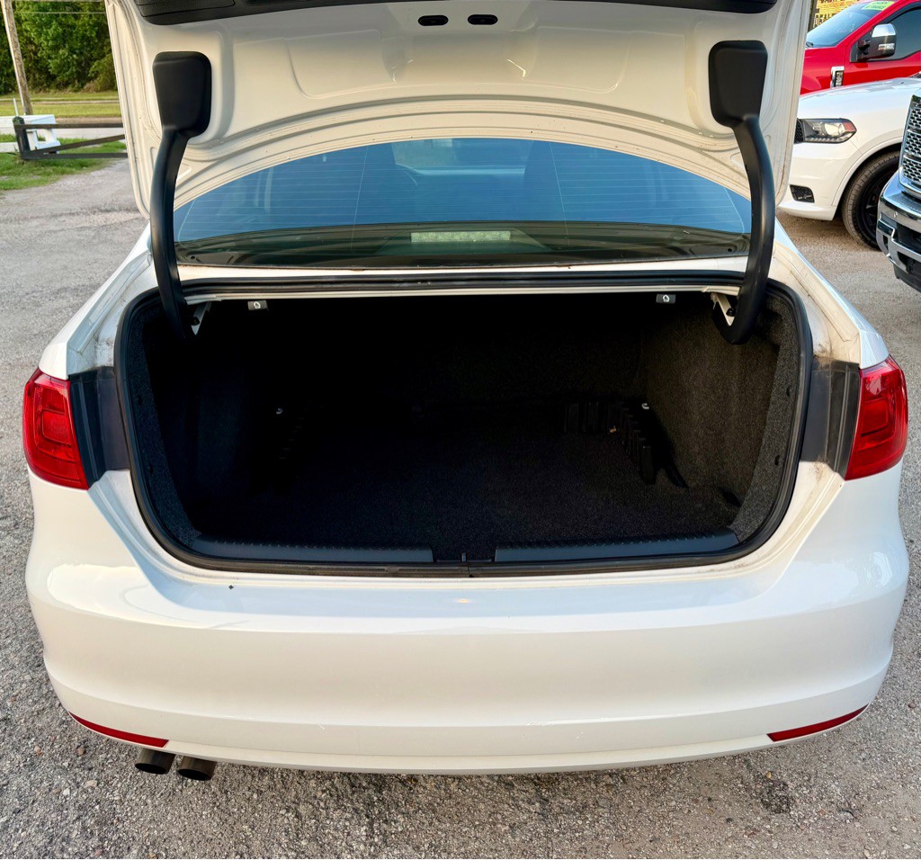 2013 Volkswagen Jetta Image 10