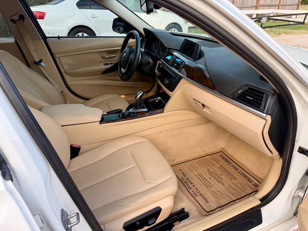 2015 BMW 3 Series Image 5