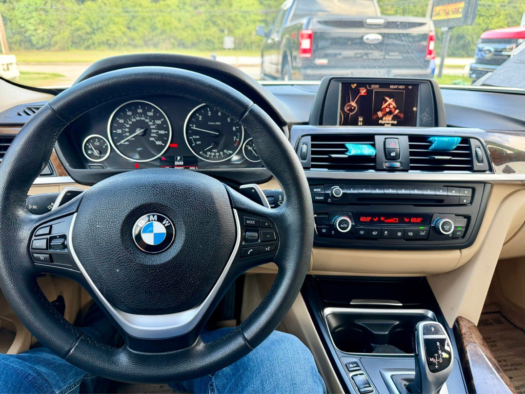 2015 BMW 3 Series Image 7